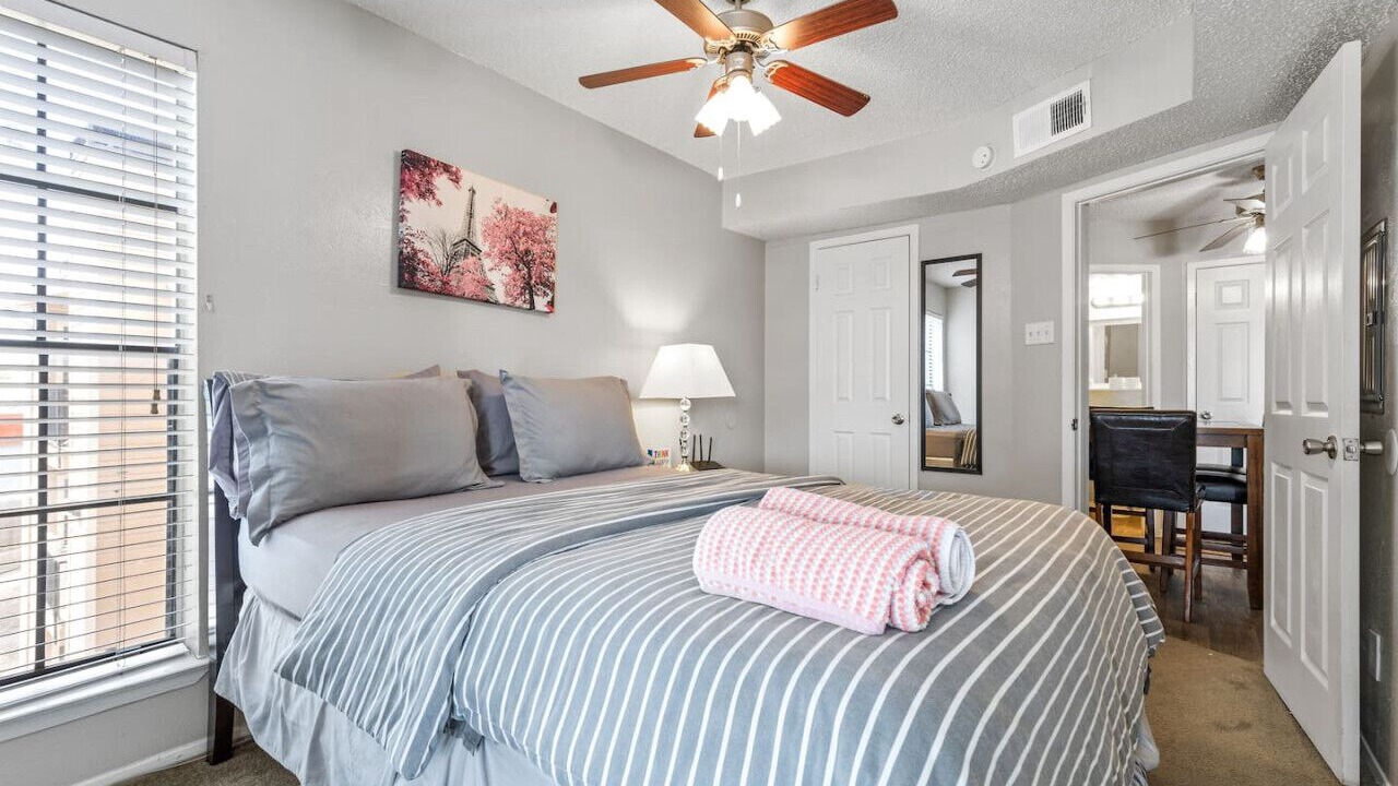 Photo of Bedroom in Park Central