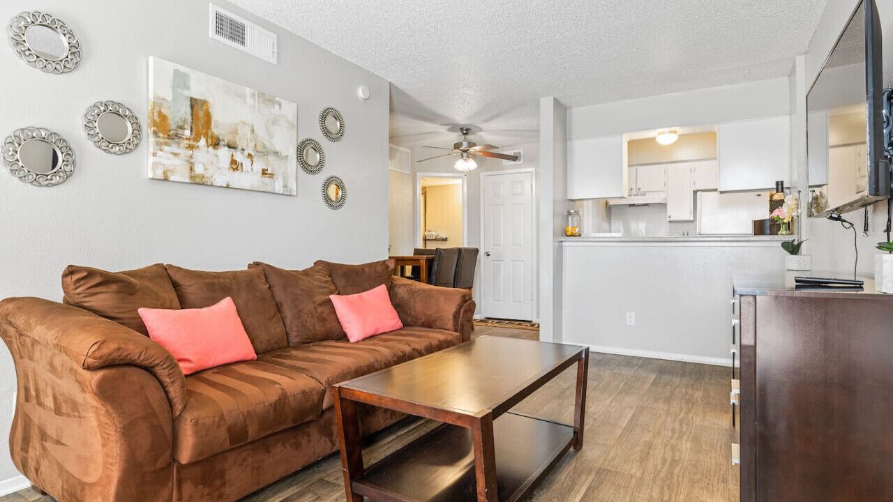 Photo of Livingroom in Park Central