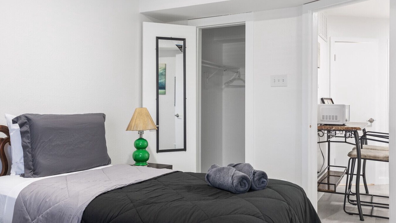 Photo of Bedroom in Park Central