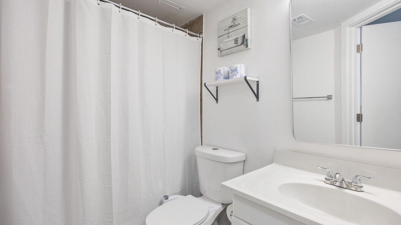 Photo of Bathroom in Park Central