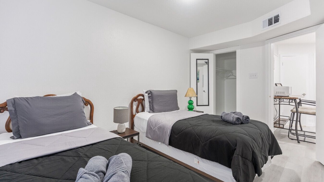 Photo of Bedroom in Park Central