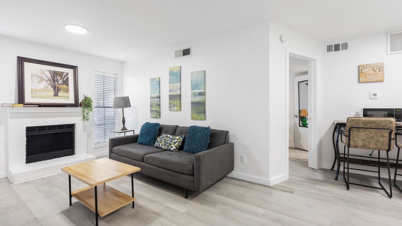 Photo of Livingroom in Park Central
