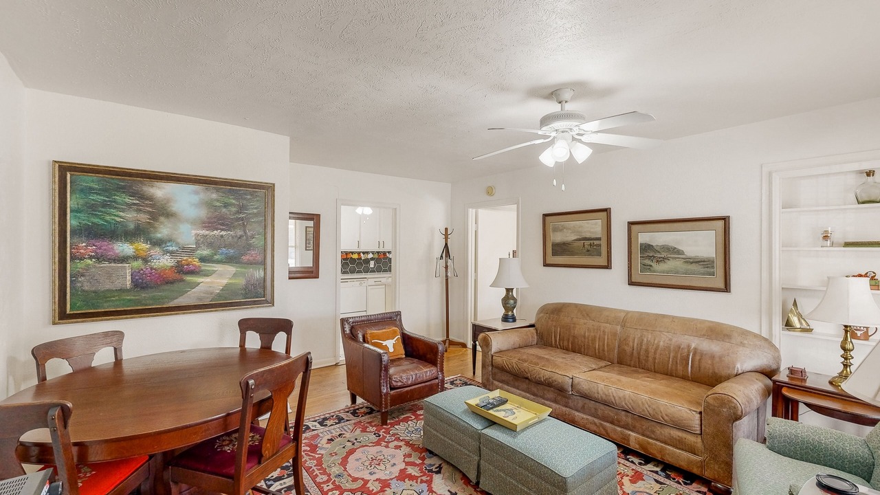 Photo of Livingroom in Cherrywood