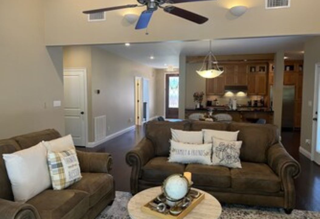 Photo of Livingroom in Russellville