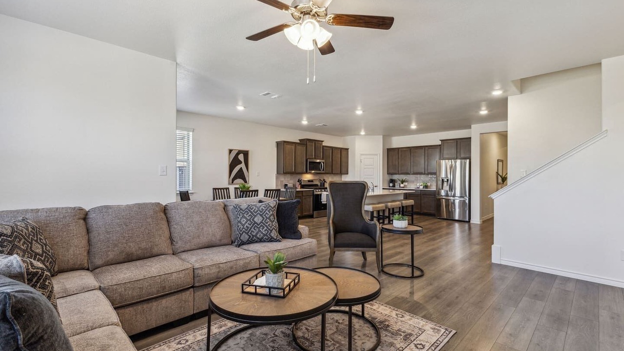 Photo of Livingroom in Weston