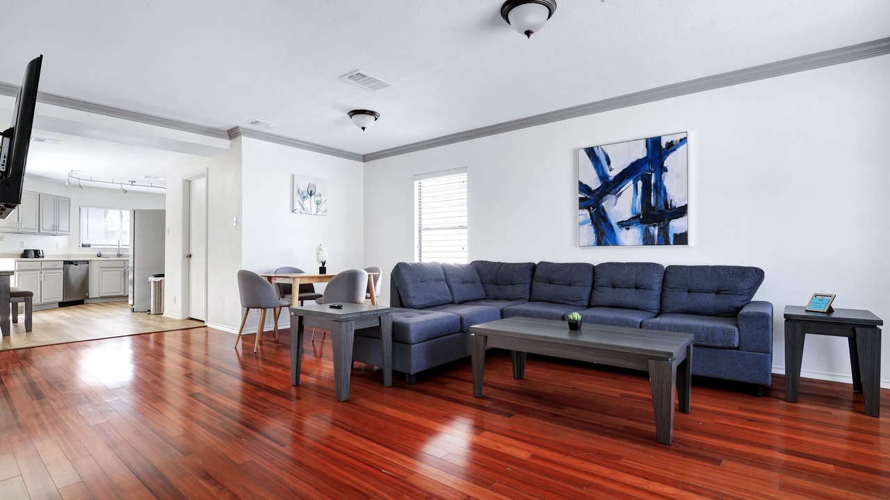 Photo of Livingroom in Medical Center District