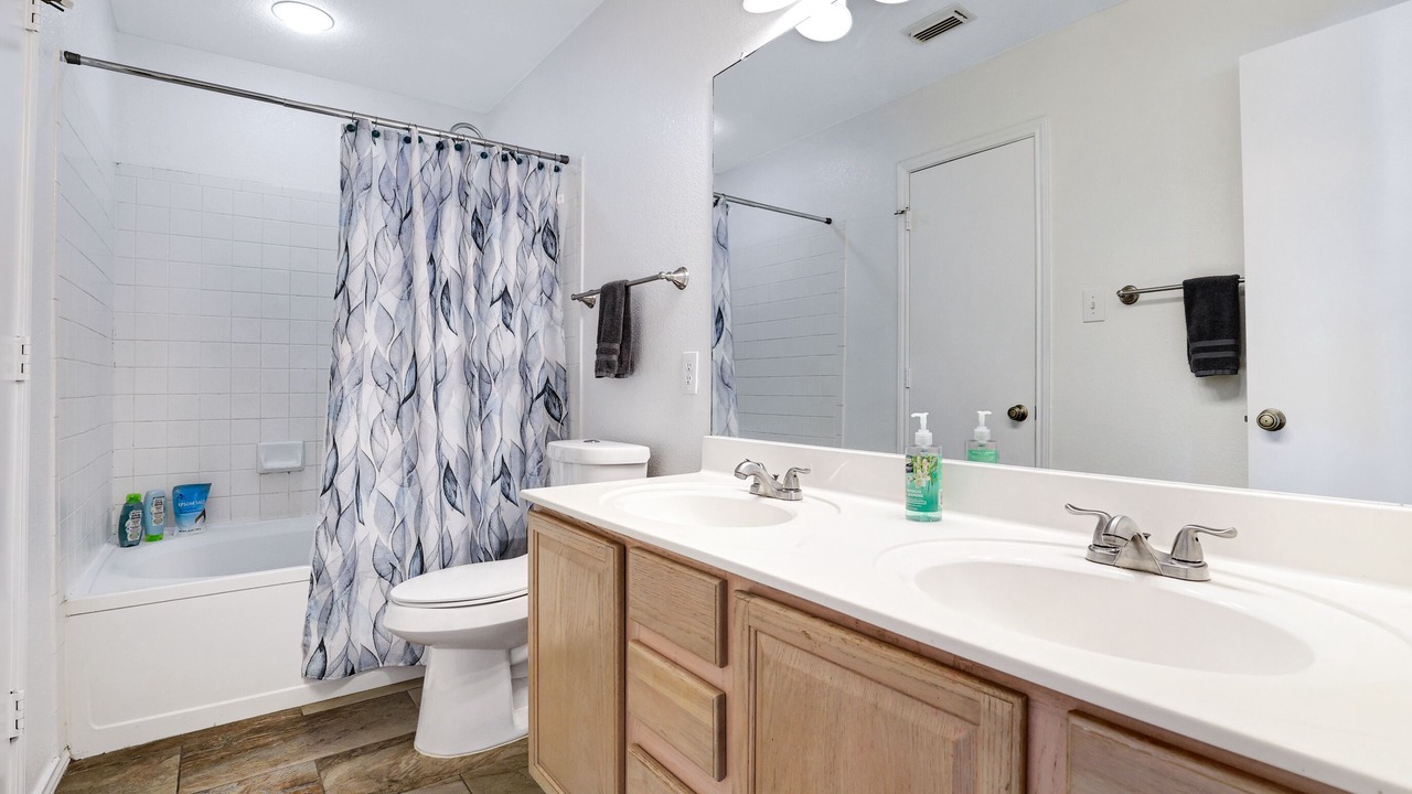 Photo of Bathroom in Medical Center District