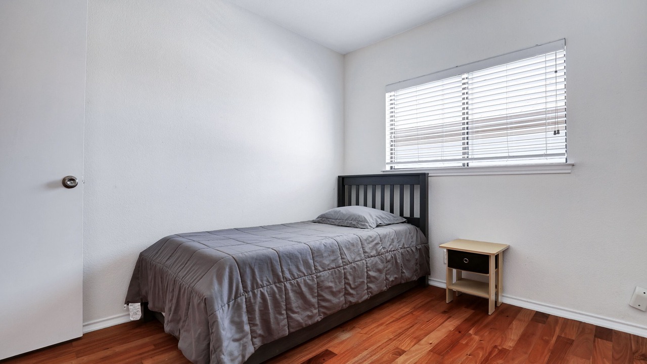 Photo of Bedroom in Medical Center District