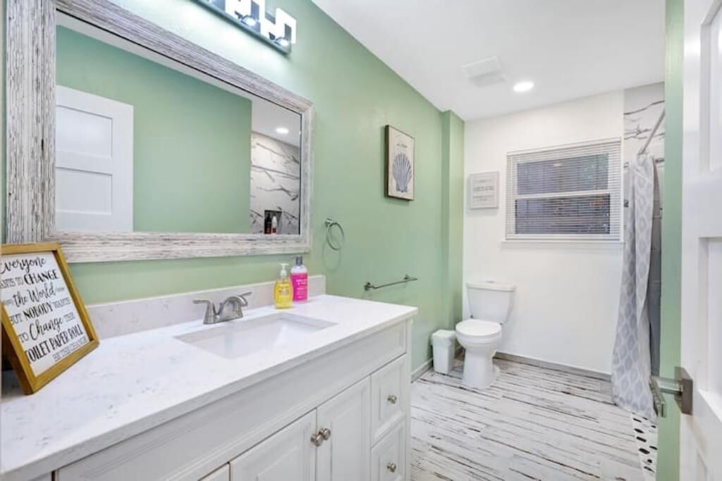 Photo of Bathroom in Medical Center District
