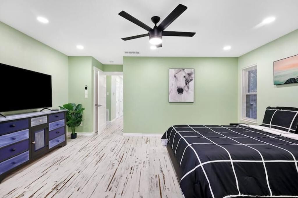 Photo of Bedroom in Medical Center District