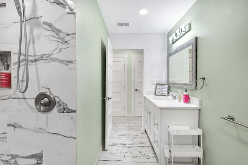 Photo of Bathroom in Medical Center District