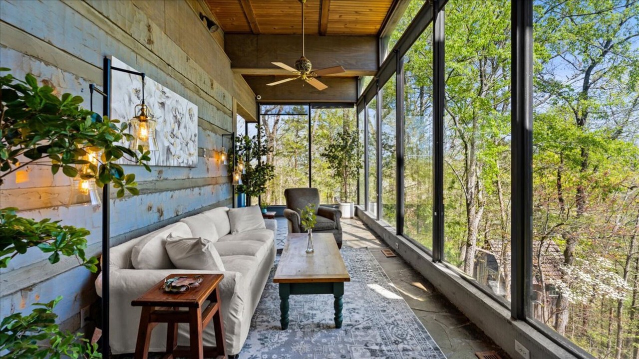 Photo of Livingroom in Townsend