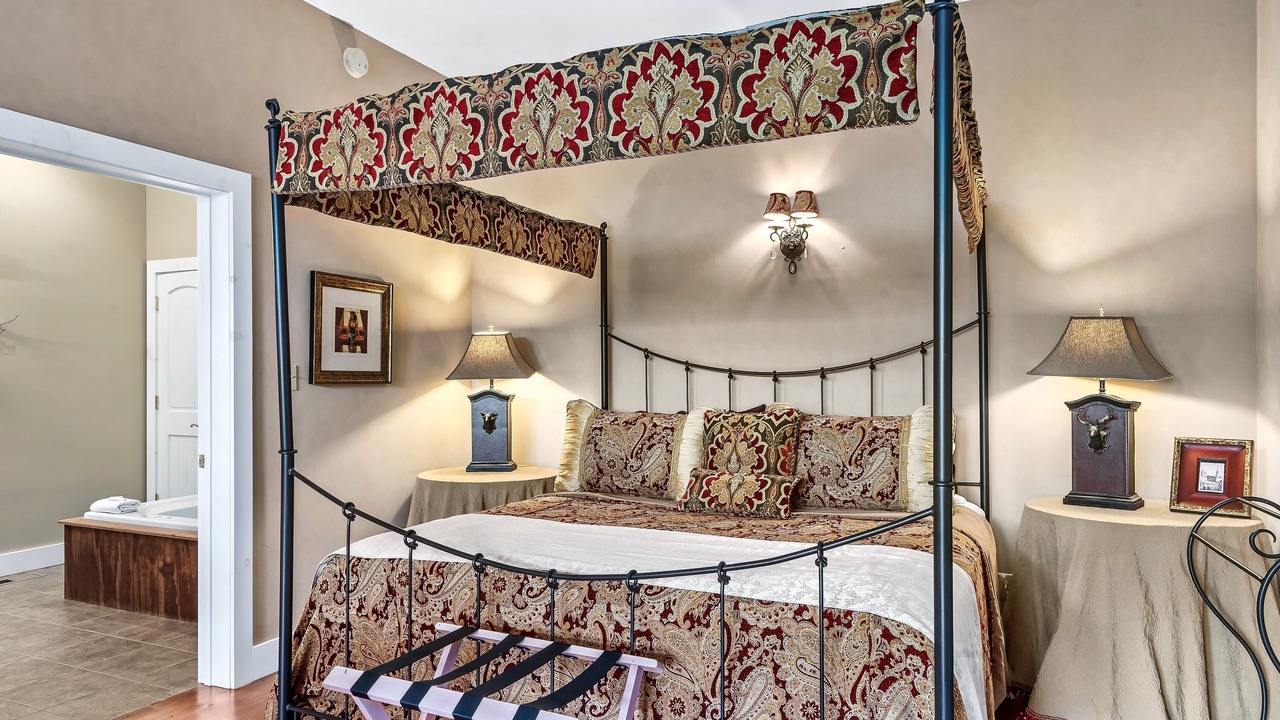 Photo of Bedroom in Townsend
