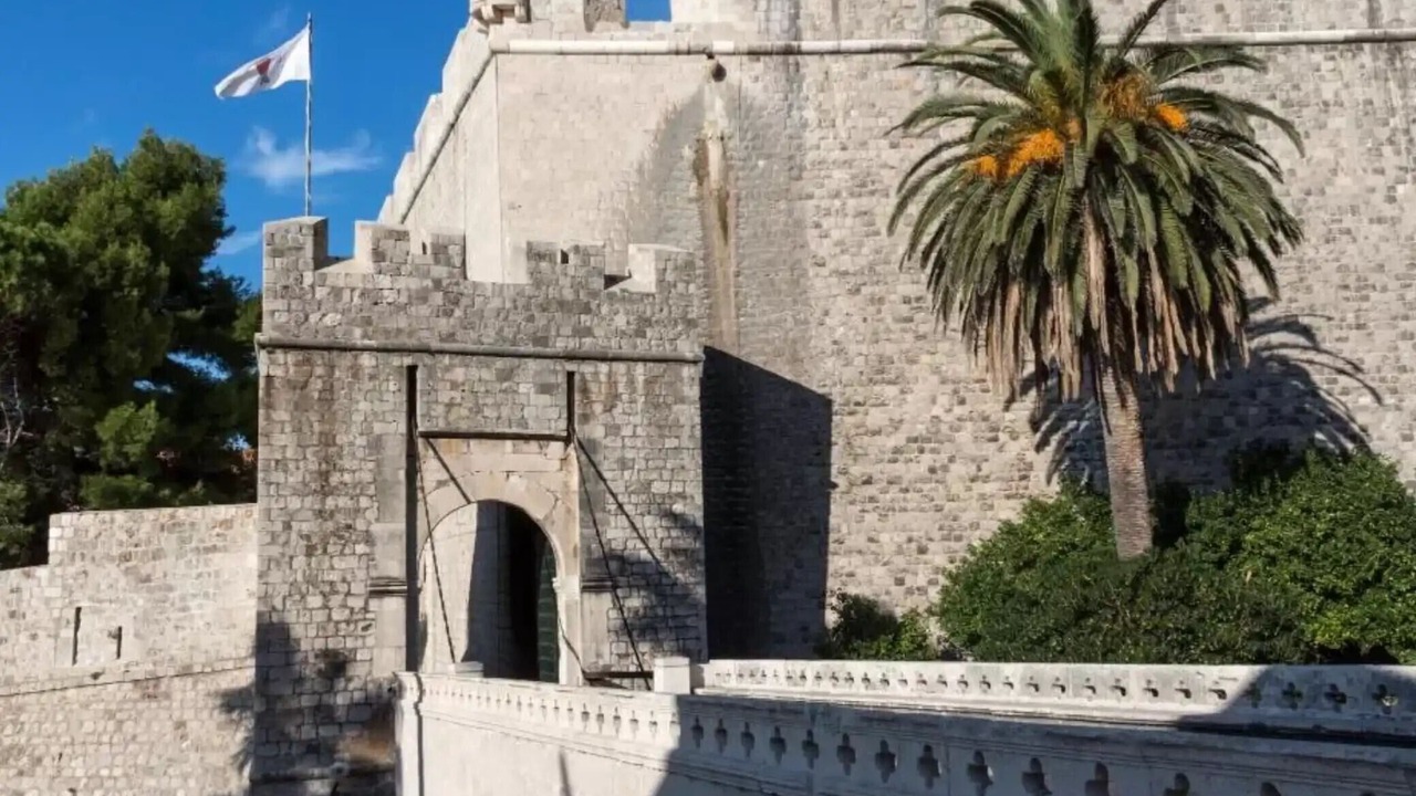 Photo of Others in Ploce