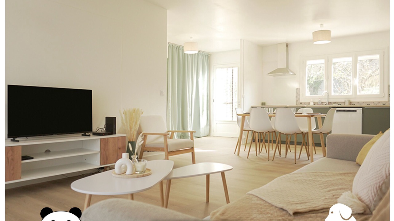 Photo of Livingroom in Vicq-sur-Nahon