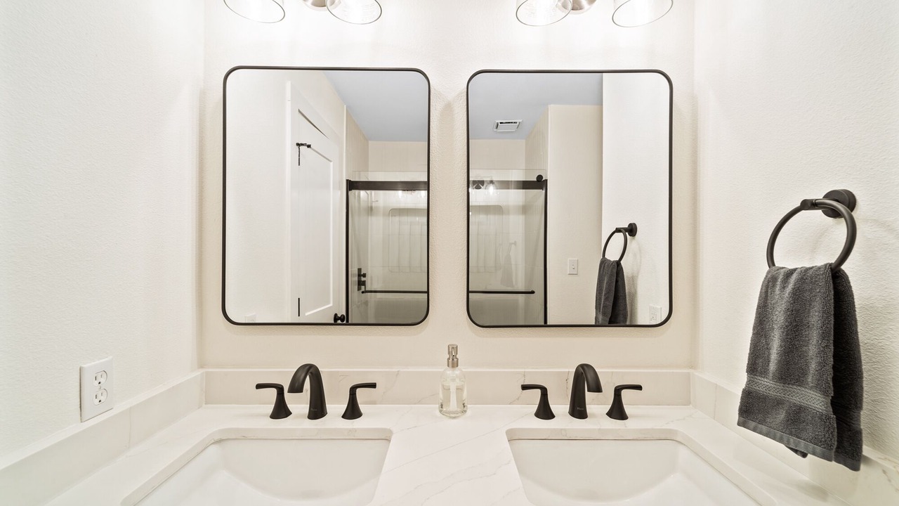 Photo of Bathroom in Lockhart