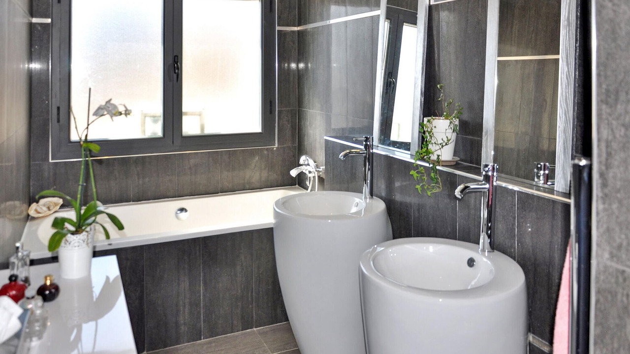 Photo of Bathroom in Chateaurenard