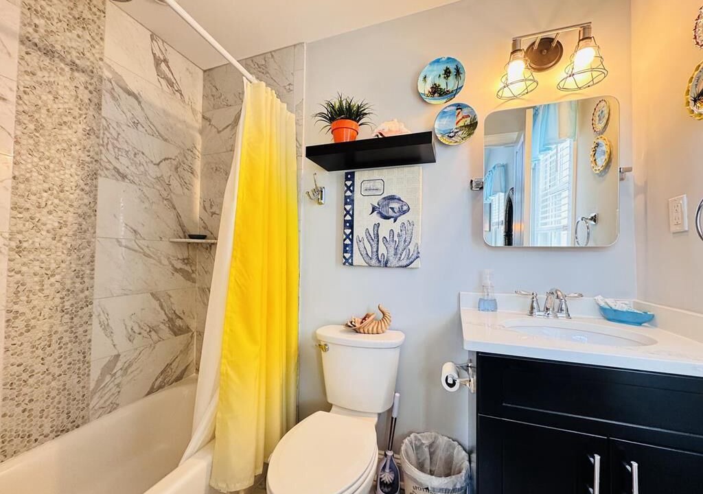 Photo of Bathroom in Townsend's Inlet
