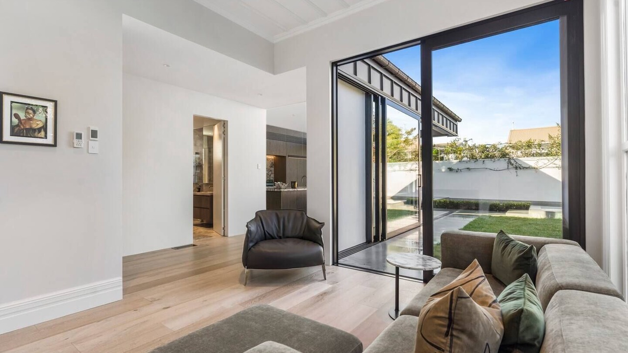 Photo of Others in Ponsonby