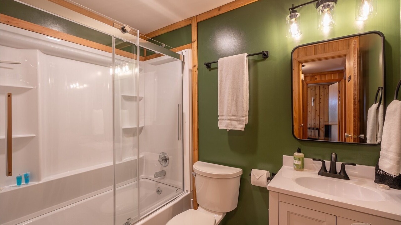Photo of Bathroom in Jay