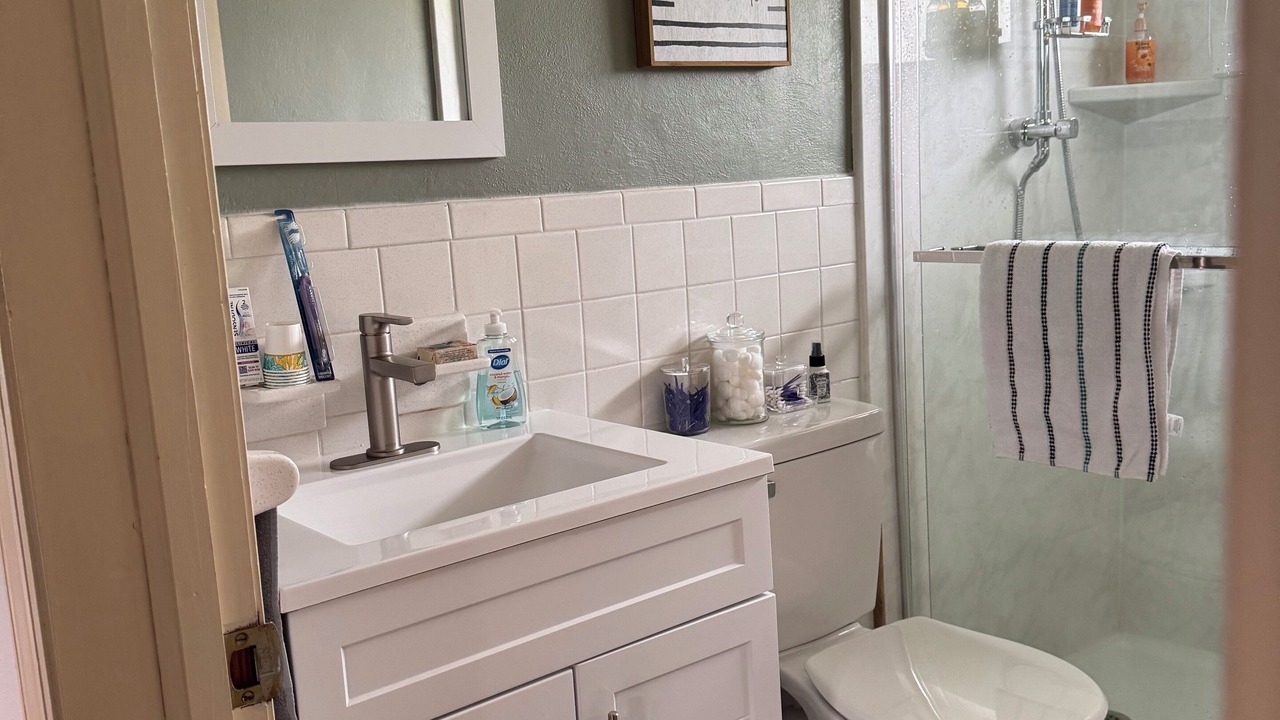 Photo of Bathroom in Burnt Chimney