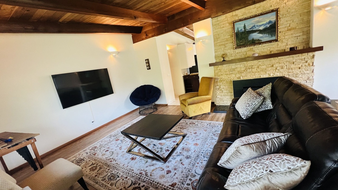 Photo of Livingroom in Inglenook