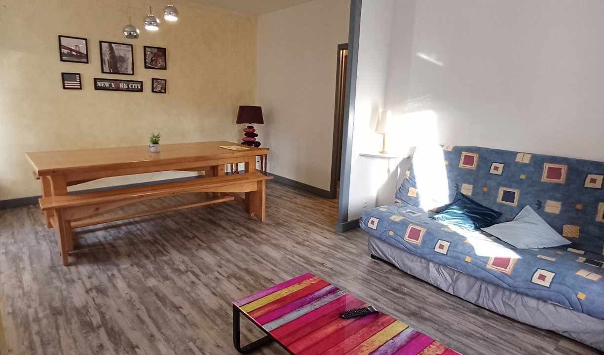 Photo of Livingroom in Laveyrune