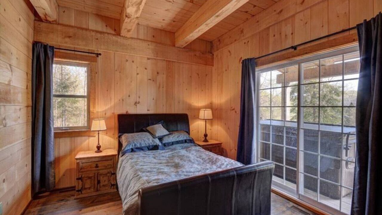 Photo of Bedroom in Val-des-Lacs