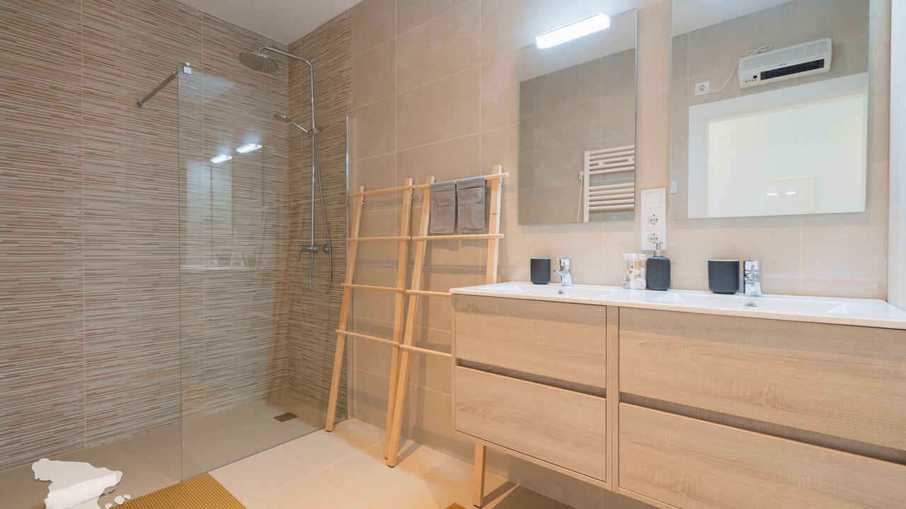 Photo of Bathroom in Empedrola