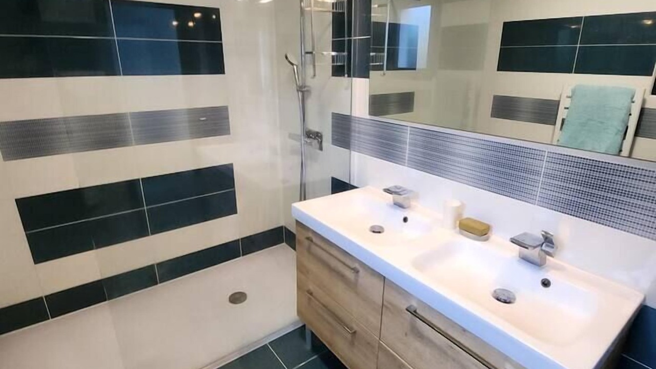 Photo of Bathroom in Cerbere