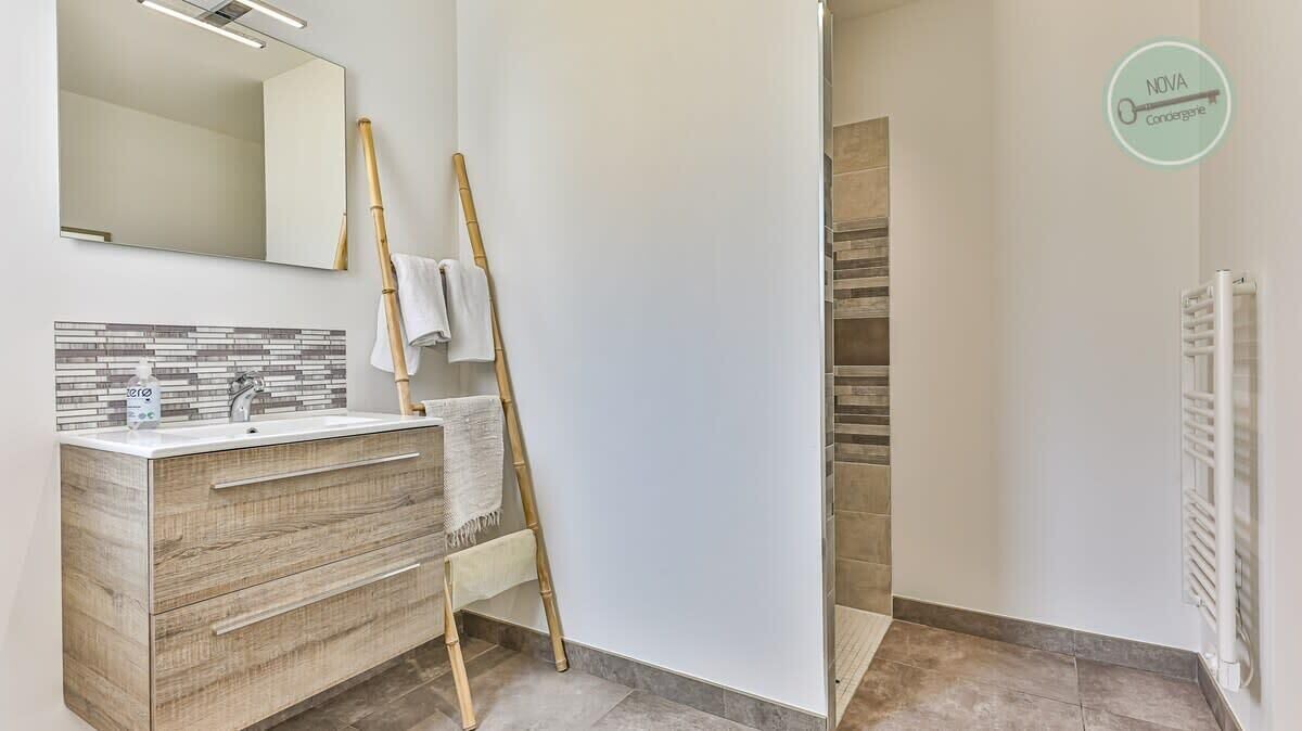 Photo of Bathroom in Saint-Jean-de-Monts