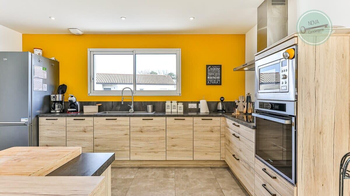 Photo of Kitchen in Saint-Jean-de-Monts