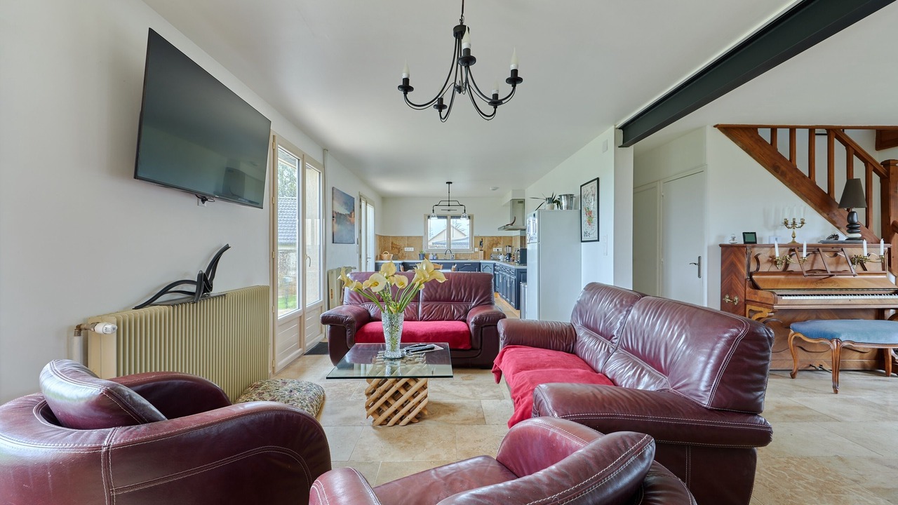 Photo of Livingroom in Courbepine