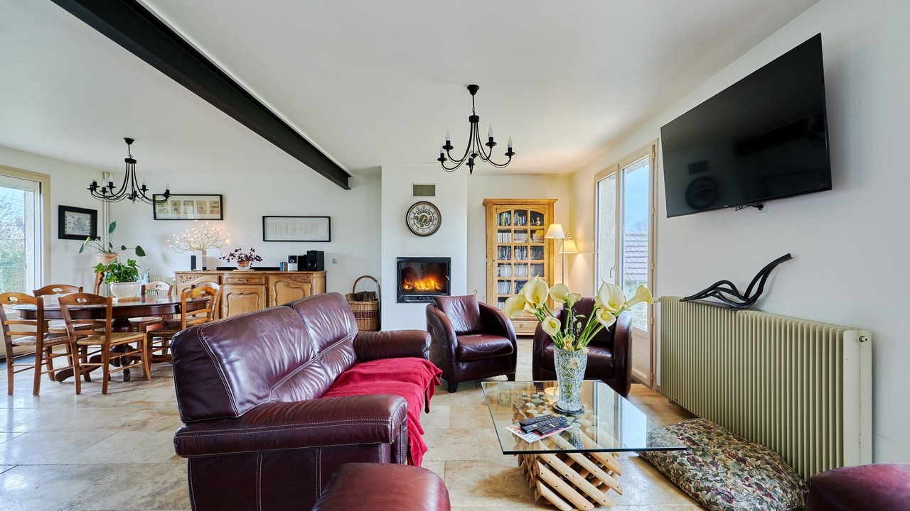 Photo of Livingroom in Courbepine