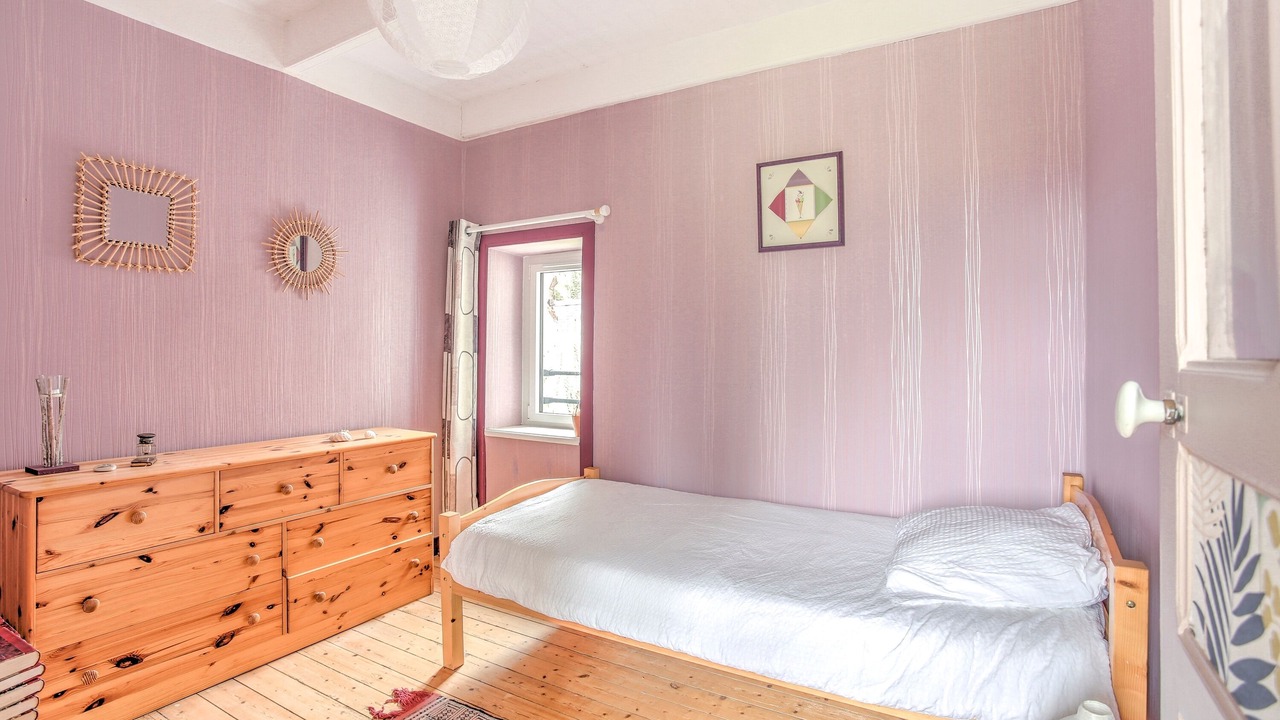 Photo of Bedroom in Langrolay-sur-Rance