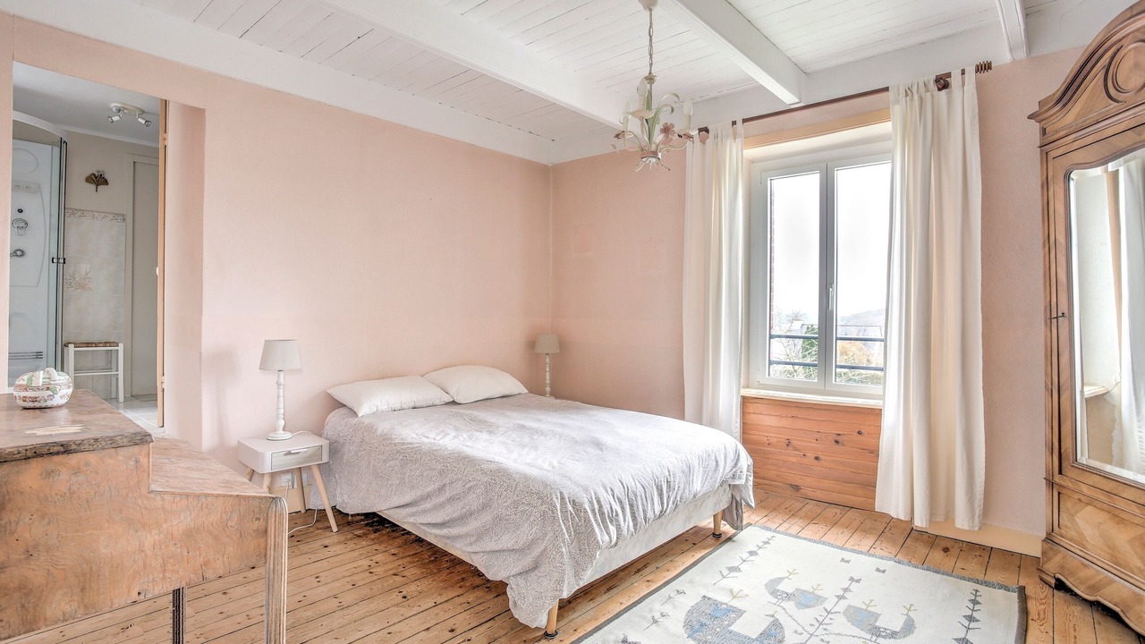 Photo of Bedroom in Langrolay-sur-Rance