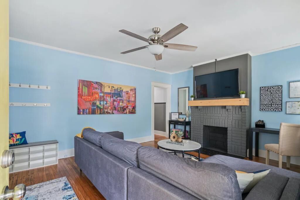 Photo of Livingroom in Midtown