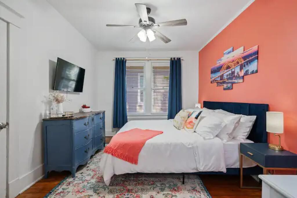Photo of Bedroom in Midtown