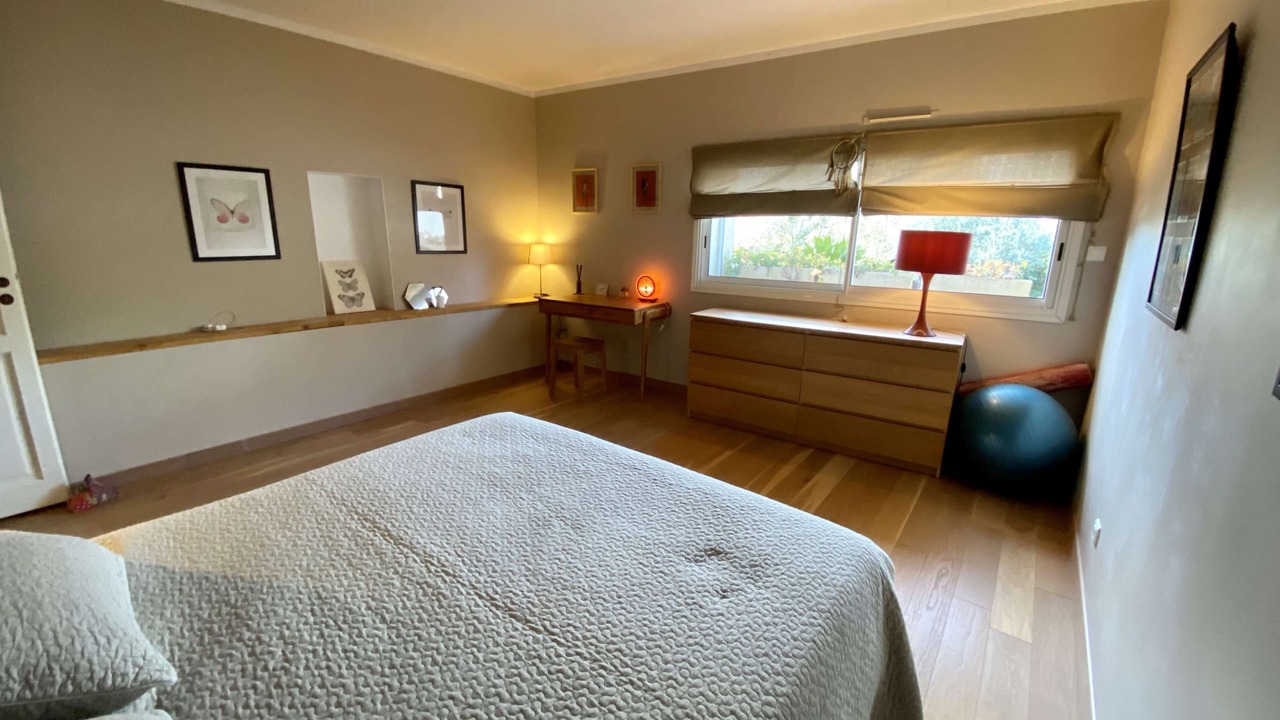 Photo of Bedroom in Hopitaux-Facultes