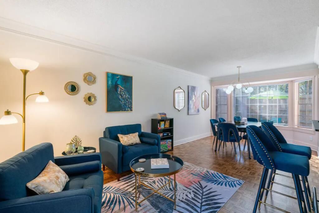 Photo of Livingroom in Central Gardens