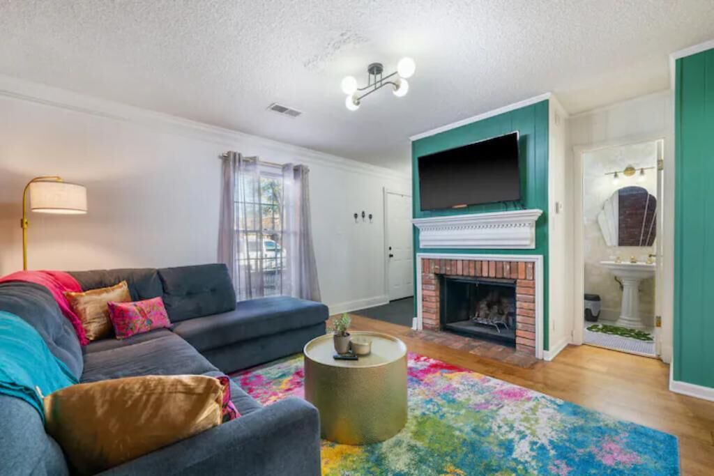 Photo of Livingroom in Central Gardens