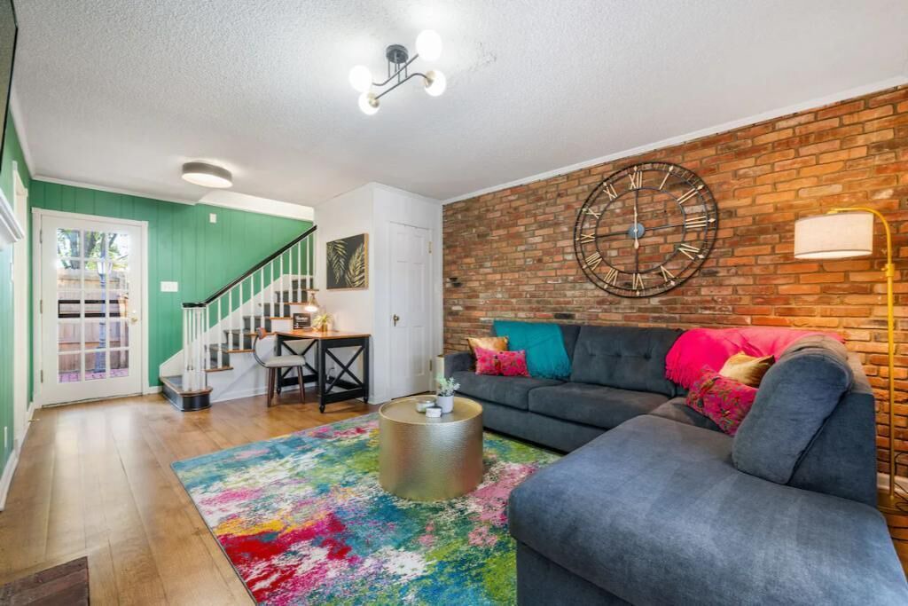 Photo of Livingroom in Central Gardens