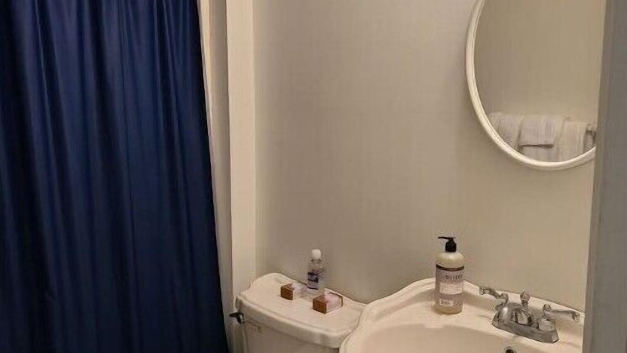 Photo of Bathroom in Evart