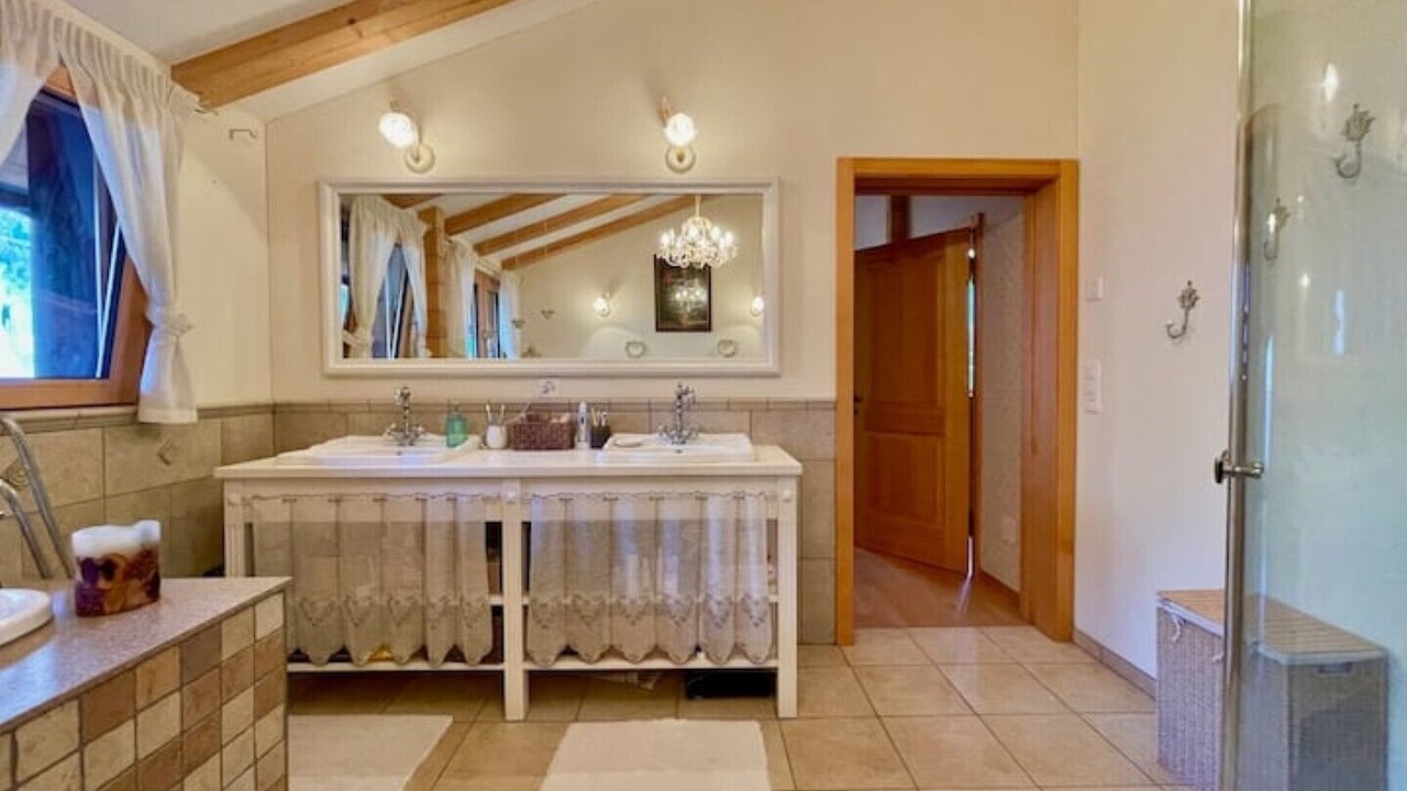 Photo of Bathroom in Mols
