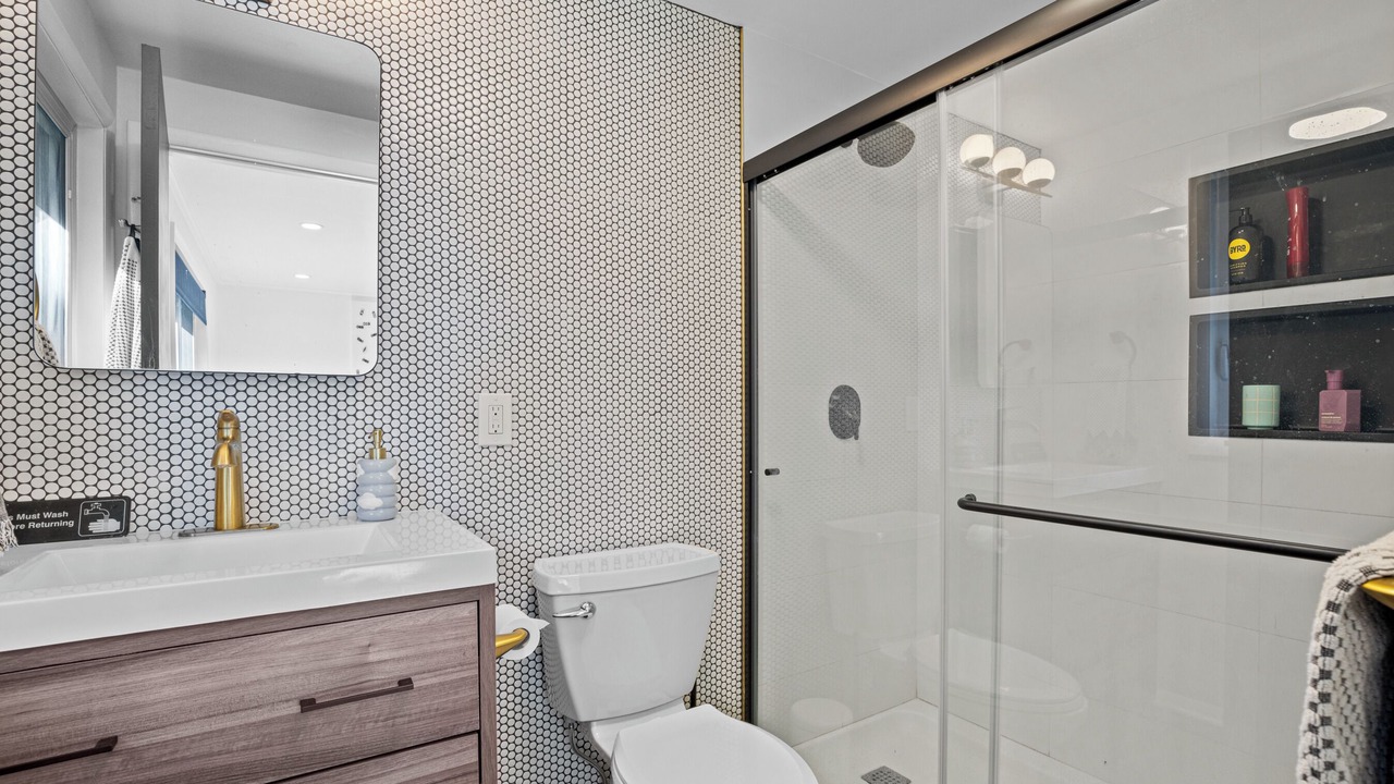 Photo of Bathroom in Gardiner