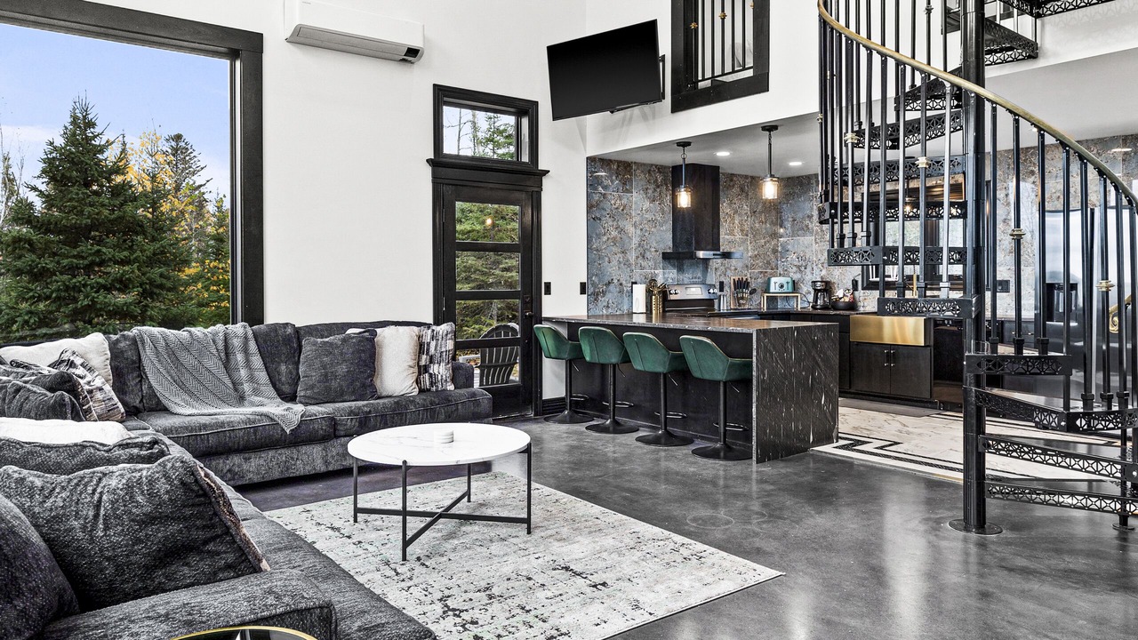 Photo of Livingroom in Two Harbors