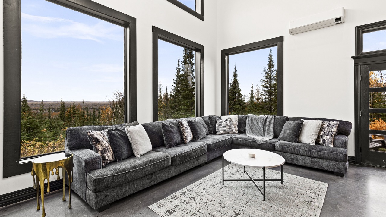 Photo of Livingroom in Two Harbors