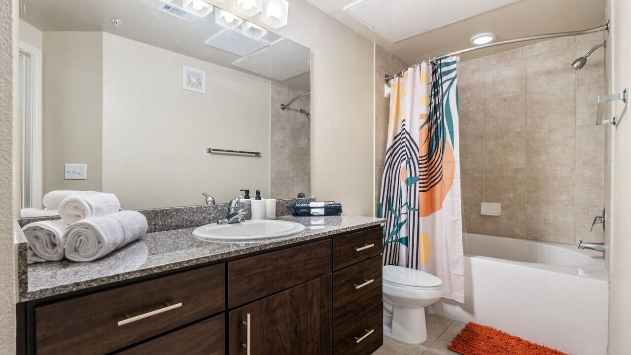 Photo of Bathroom in Lazybrook/Timbergrove
