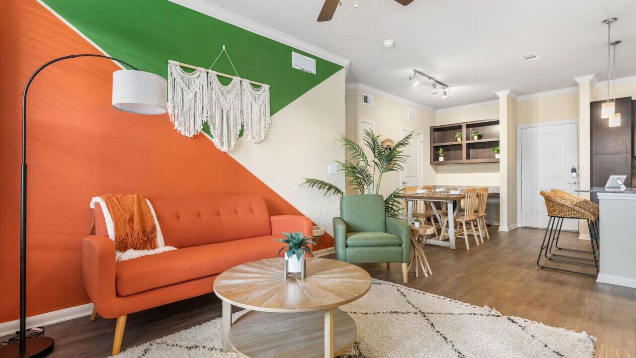 Photo of Livingroom in Lazybrook/Timbergrove