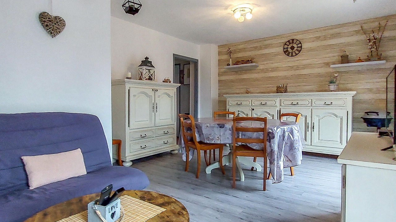Photo of Bedroom in Saint-Aubin-le-Cauf